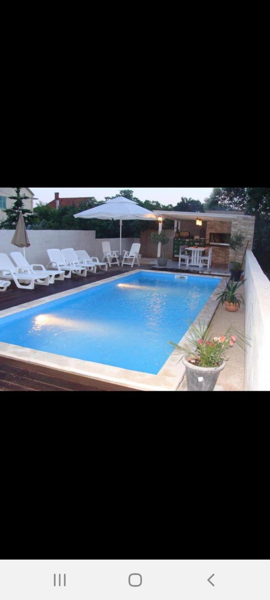 Apartman Luce With Shared Pool Zadar Eksteriør billede