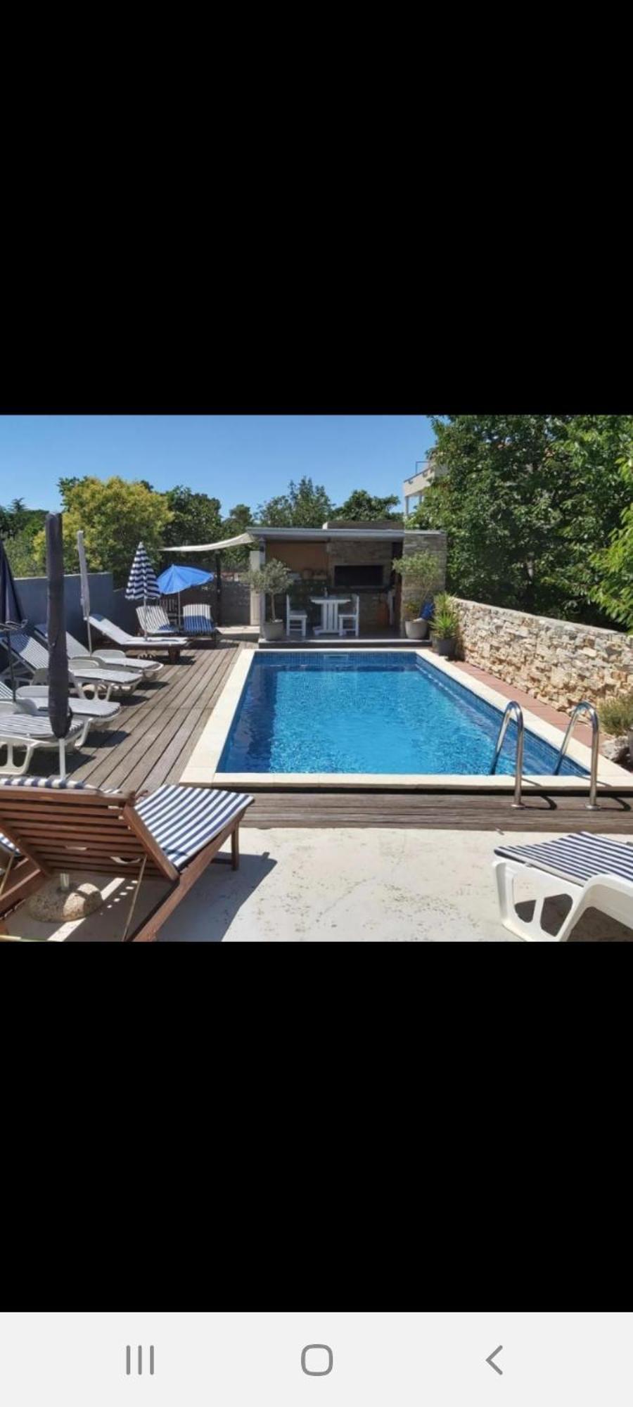 Apartman Luce With Shared Pool Zadar Eksteriør billede